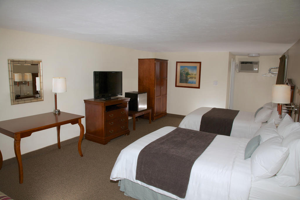 Holiday Hill Inn & Suites Pelabuhan Dennis Luaran gambar