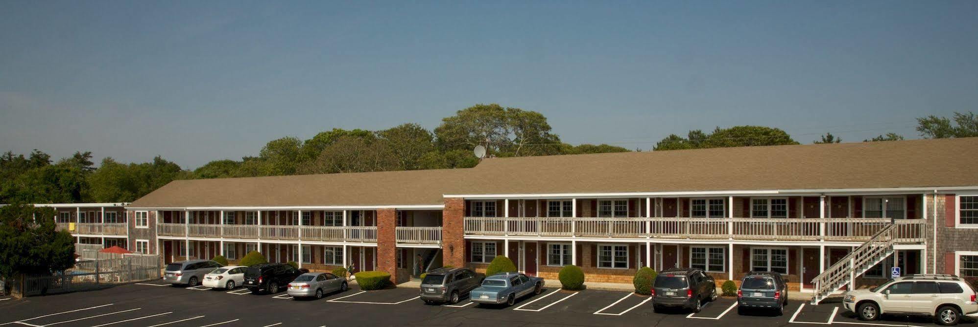 Holiday Hill Inn & Suites Pelabuhan Dennis Luaran gambar