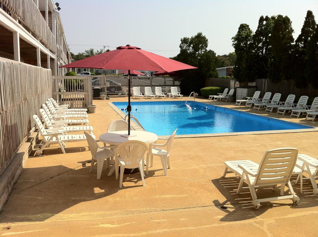 Holiday Hill Inn & Suites Pelabuhan Dennis Luaran gambar